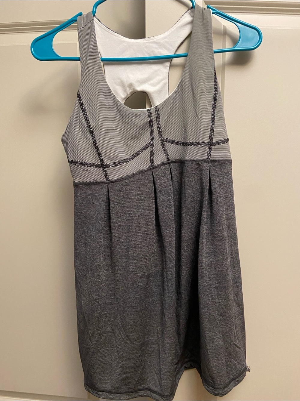 lululemon athletica Gray Run your heart out Two-Tone Pleated Tank Top